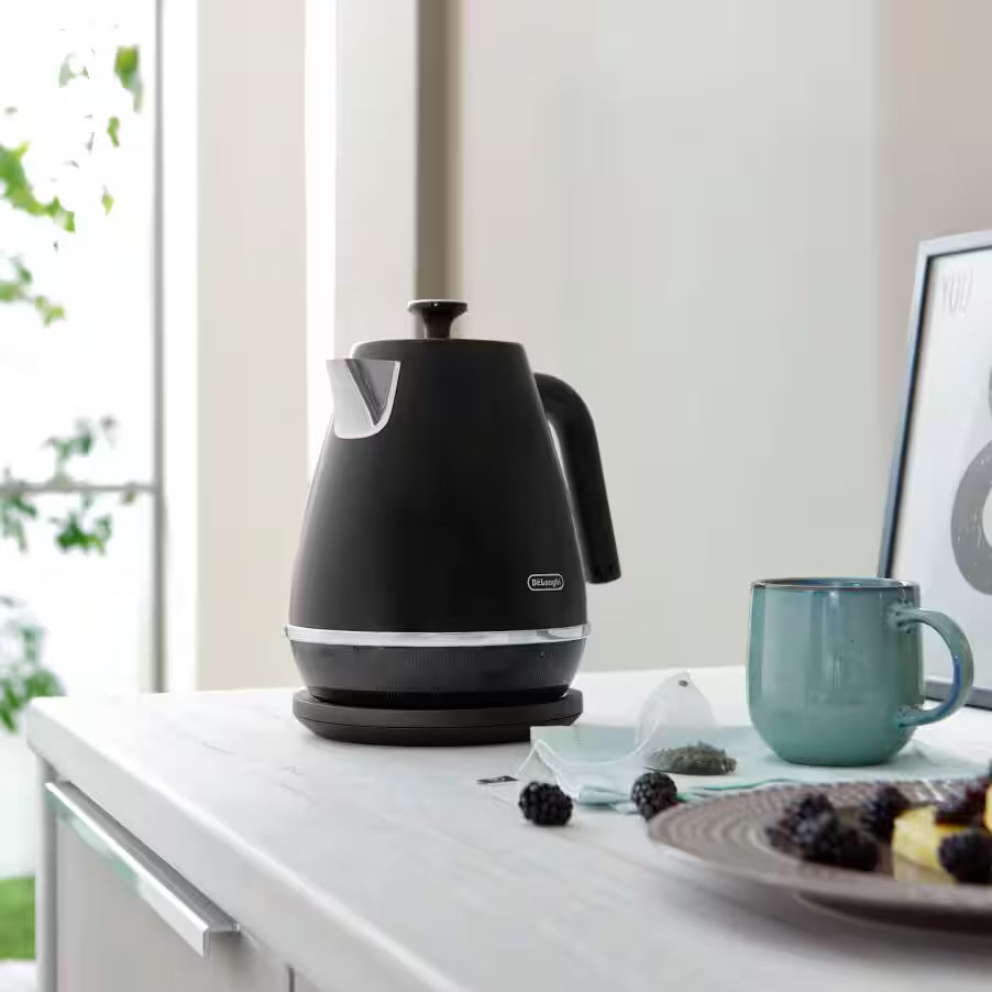 Delonghi Distinta X Stainless Steel Electric Kettle - Black
