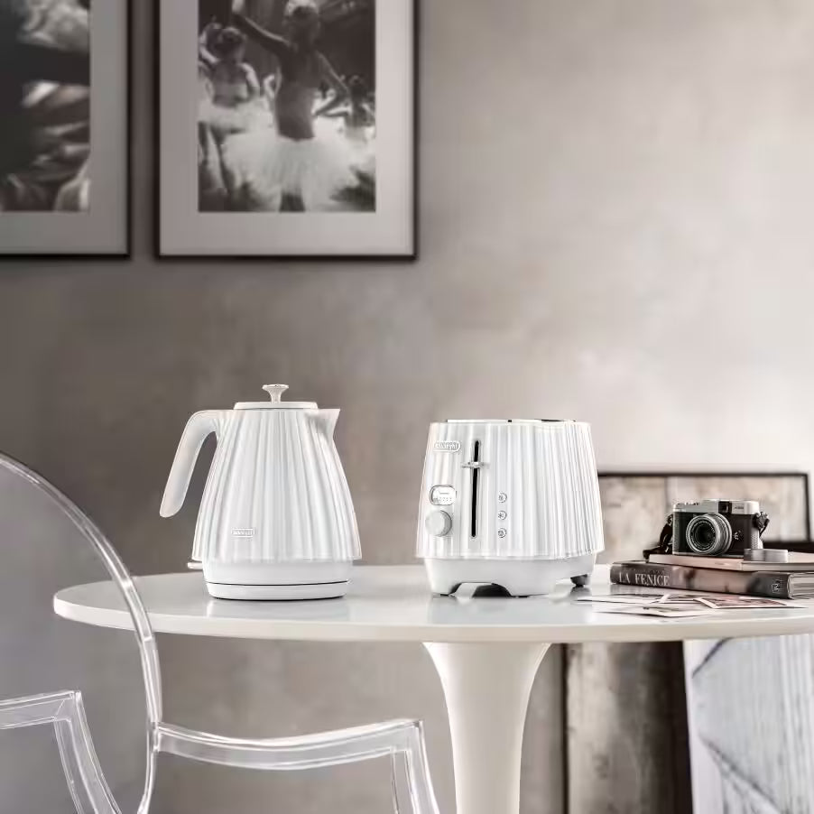 Delonghi Ballerina Electric Kettle - Opaline White