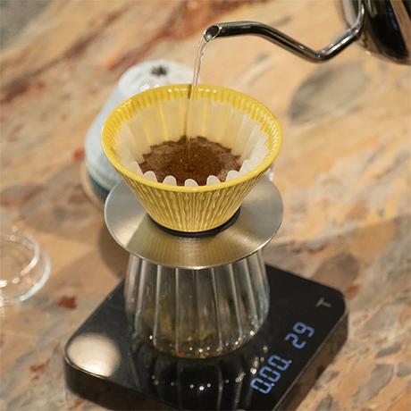 Loveramics Flatbed Coffee Dripper 200ml with Holder - Yellow