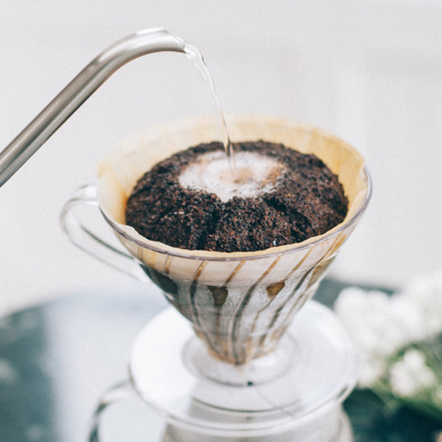 Redber, Hario V60 Size 01/02 Clear Plastic Coffee Dripper & 40pcs Filter Papers - Coffee Brewing Kit, Redber Coffee