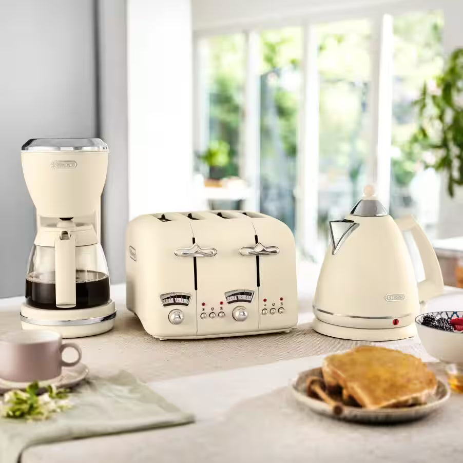 Delonghi 1.7L Argento Electric Kettle - Beige