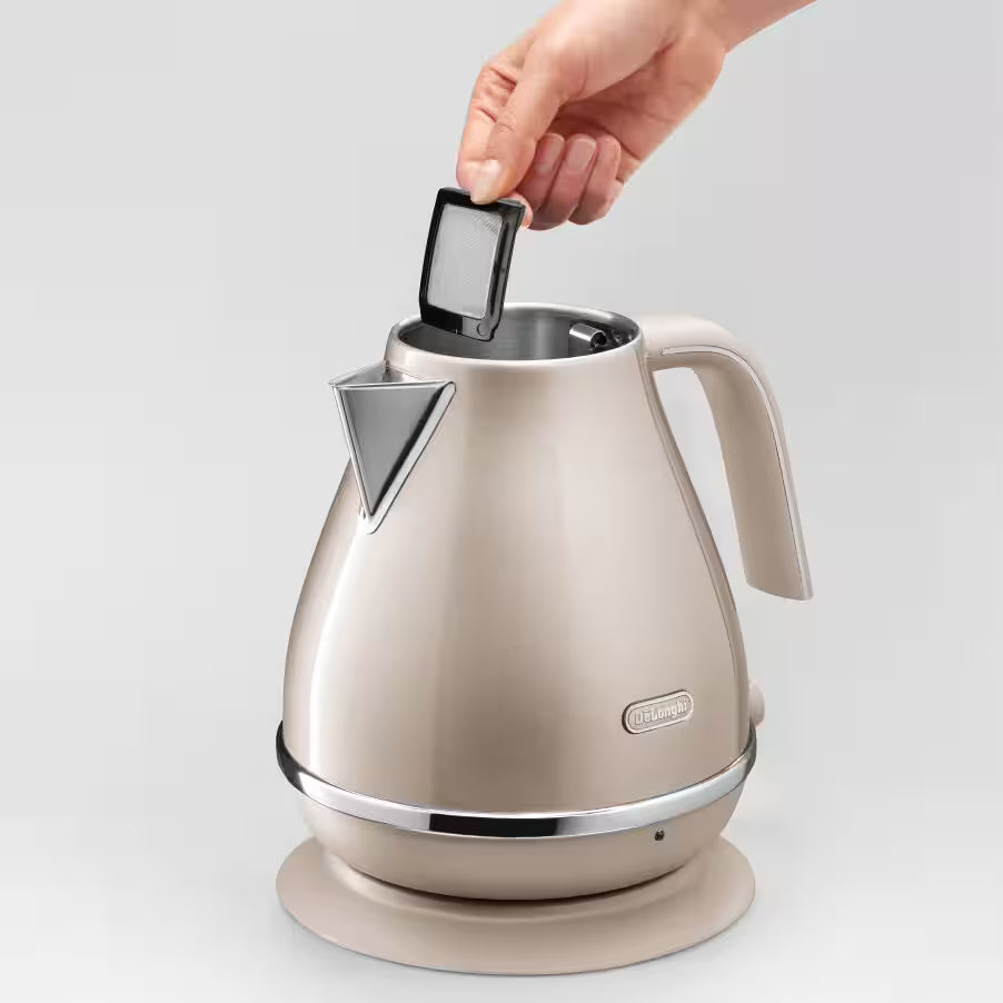 Delonghi Icona Metallics Electric Kettle - Beige Gold