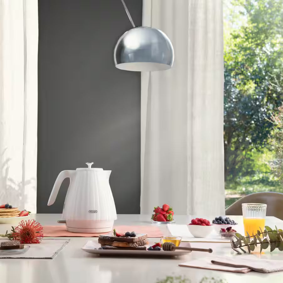 Delonghi Ballerina Electric Kettle - Opaline White