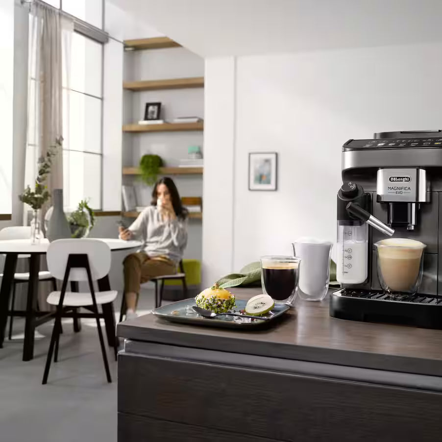 Delonghi Magnifica Evo Milk Bean to Cup Automatic Coffee Machine