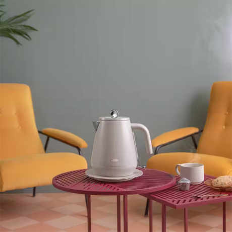 Delonghi Eclettica Electric Kettle - Biscuit Beige
