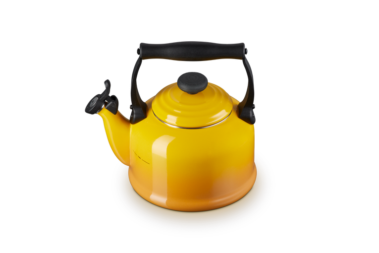 Le Creuset Stoneware Traditional Kettle - Nectar | Redber Coffee