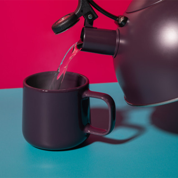 La Cafetière Whistling Kettle With Heat Resistant Wooden Handle, 1.6L - Purple