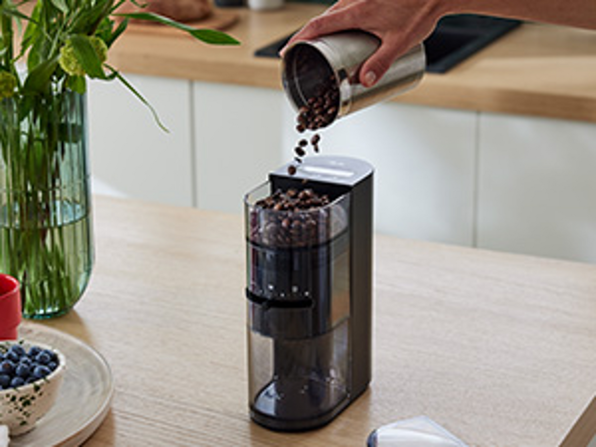 Melitta Linea coffee grinder showing ioniser technology