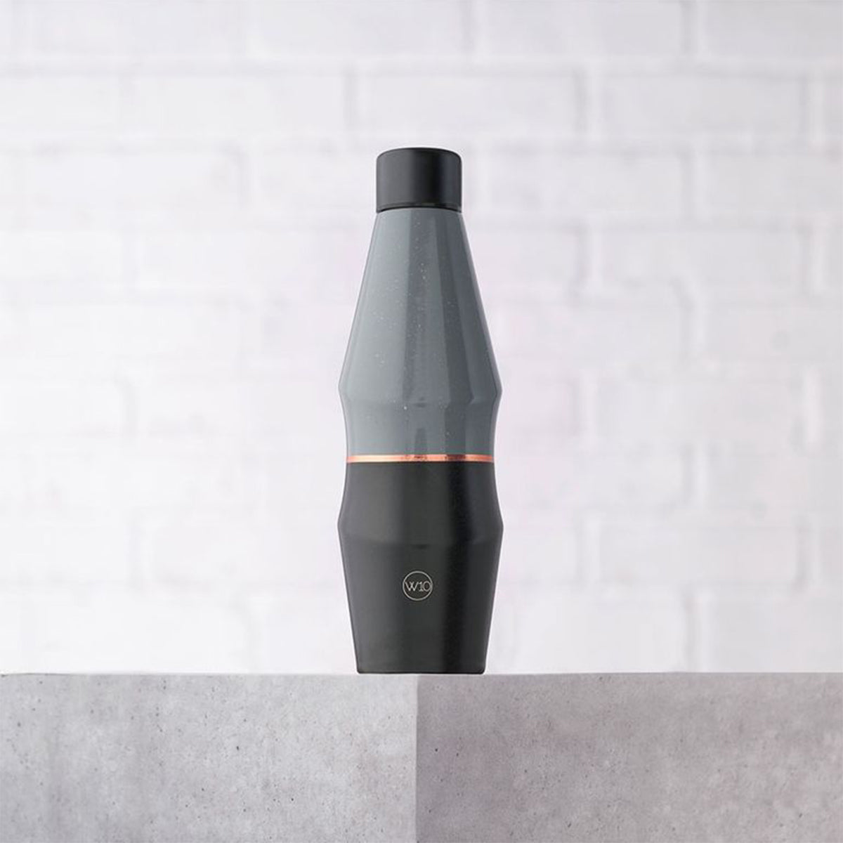 W10, W10 Elkstone Vacuum Insulated Water Bottle with Pouch 510ml - Black, Redber Coffee