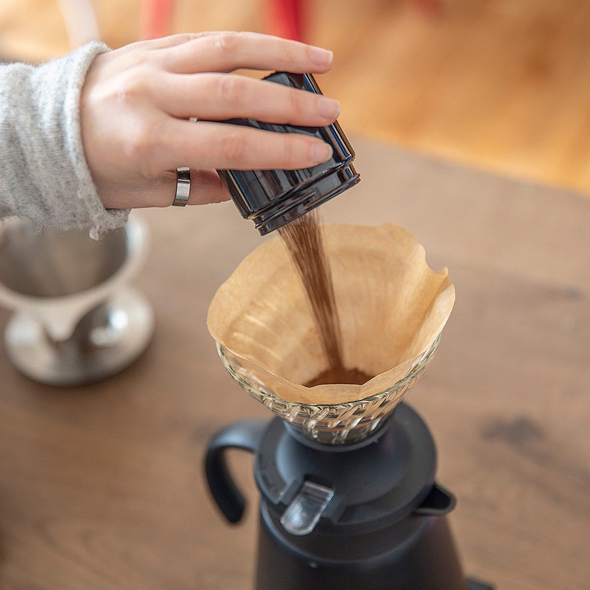 Hario V60 Filtri Di Carta Per Caffè Non Sbiancati – Misura 01 (1-2 Tazze), 100 Fogli Per Confezione, Pacco Da 5 (500 Fogli Totali)